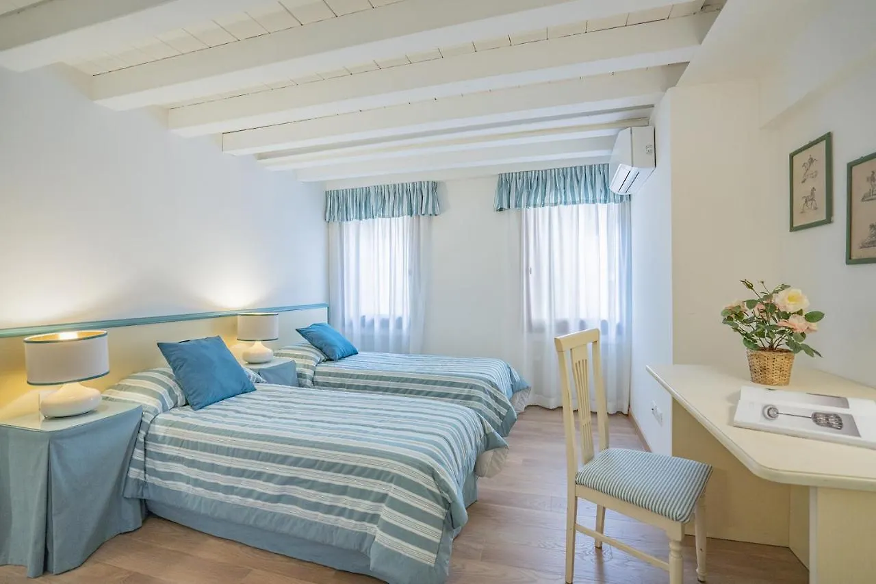 Ca' Dei Musicanti 2 Charming Apt In Cannaregio Венеция