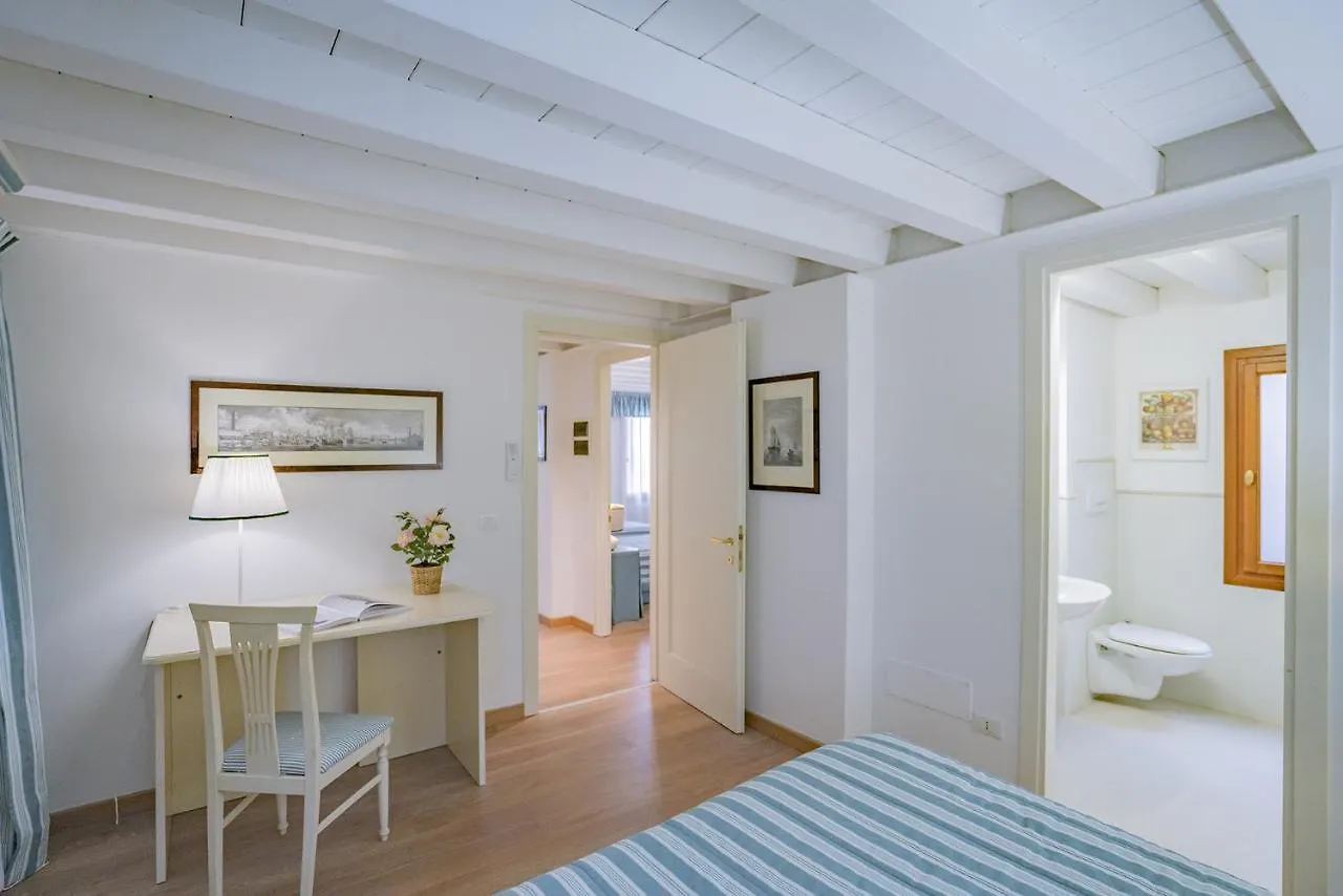 Ca' Dei Musicanti 2 Charming Apt In Cannaregio Венеция